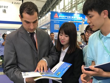 潛心研發多奇思，市場潮頭優勢顯 ——廣州海獅潛心產品研發帶來塑膠市場新氣象