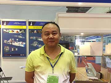 嘉好：仿木紋地板擠出生產線獨領風騷