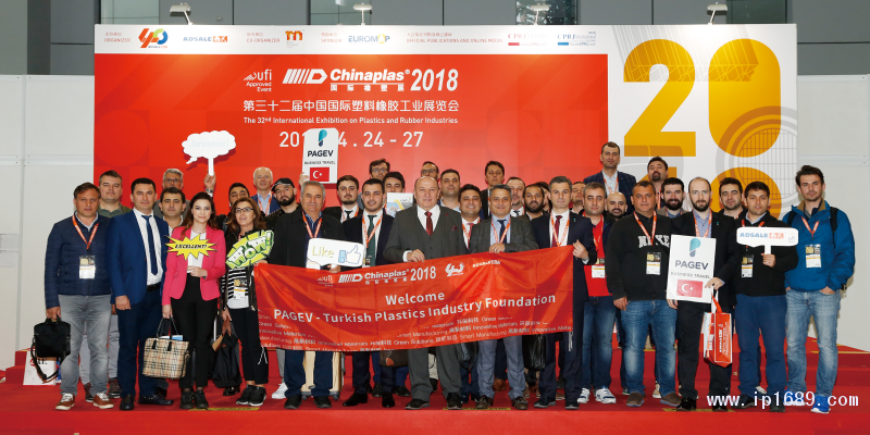 &ldquo;CHINAPLAS-2019-國(guó)際橡塑展&rdquo;預(yù)計(jì)將吸引來(lái)自全球150個(gè)國(guó)家的18萬(wàn)專業(yè)觀眾。-(1)