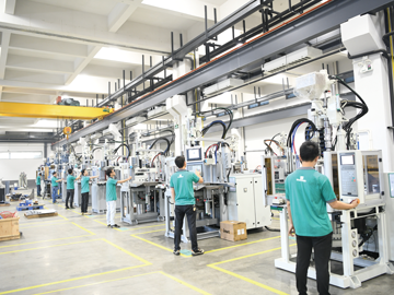 瞄準立式注塑機大市場   挑戰(zhàn)更是機遇