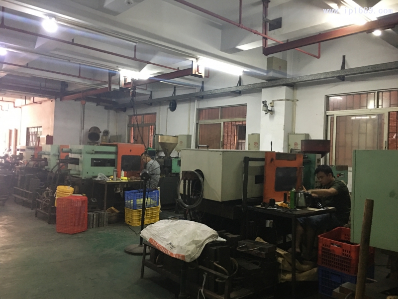 康琪塑料制品廠 車(chē)間