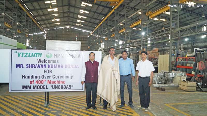 Shravan&nbsp;Kumar&nbsp;Konda-先生（左二）和伊之密印度子公司總經理-Ramesh&nbsp;Varadan（右二）合影