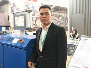 技術(shù)領(lǐng)先全球水平 高品質(zhì)設(shè)備引同行矚目 ——聯(lián)塑機(jī)器化身“最強(qiáng)外援”轉(zhuǎn)戰(zhàn)國(guó)內(nèi)市場(chǎng)