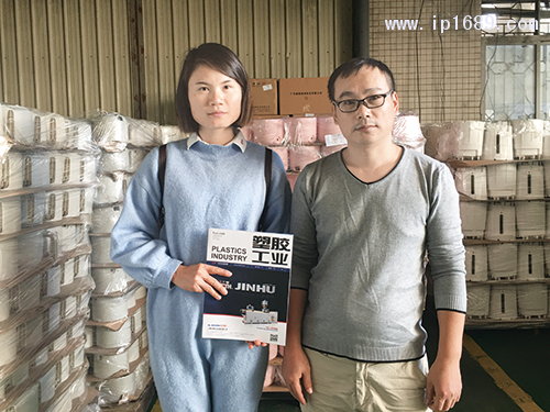 廣東順德泉海實業有限公司廠長周小軍（右）