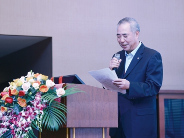 務實開拓，創新持恒