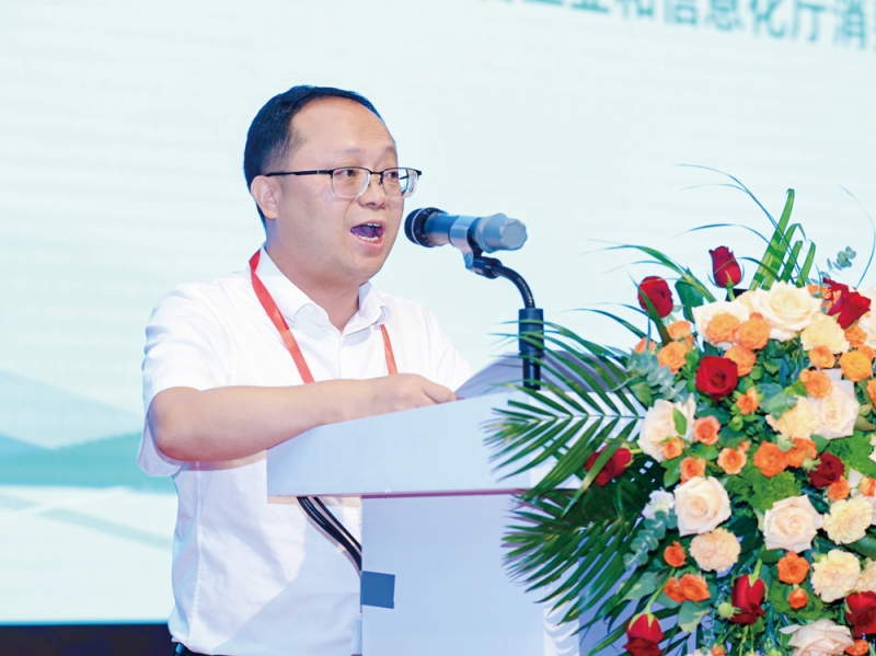 云南省工業(yè)和信息化廳處長(zhǎng)熊國(guó)翔-拷貝