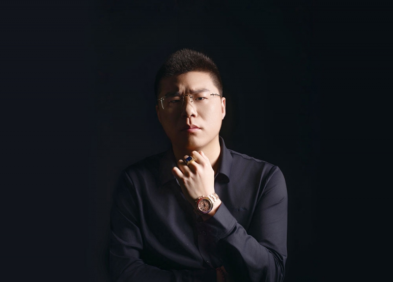 何韜--董事長(zhǎng)